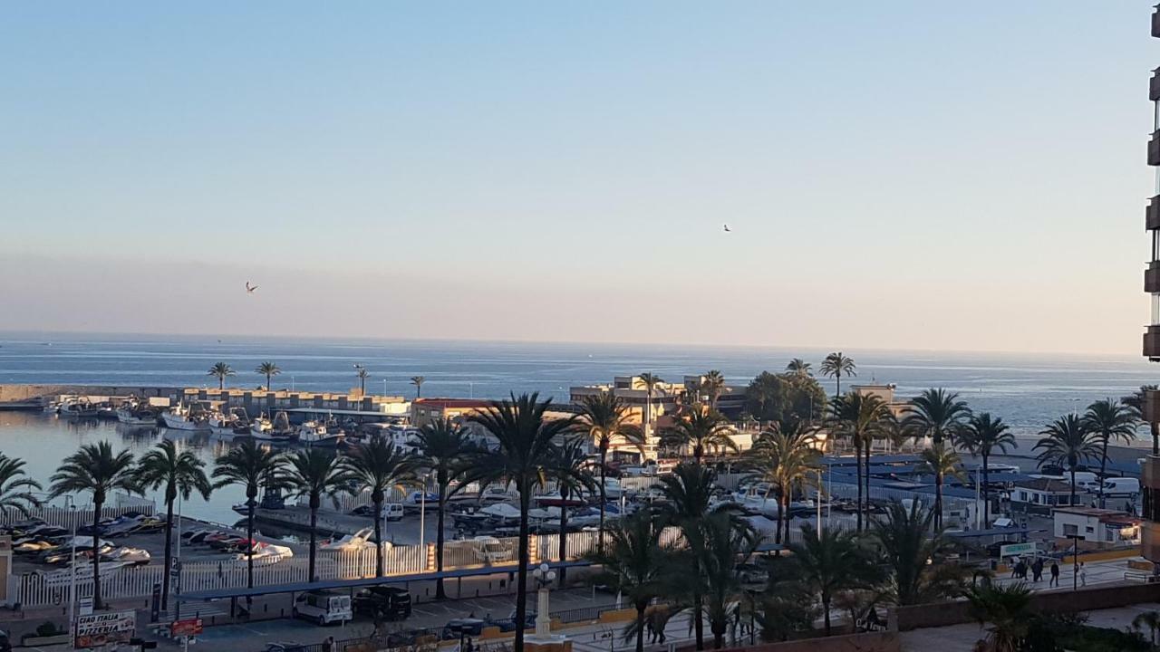 Seafront Luxury In Palmeras Apartamento Fuengirola